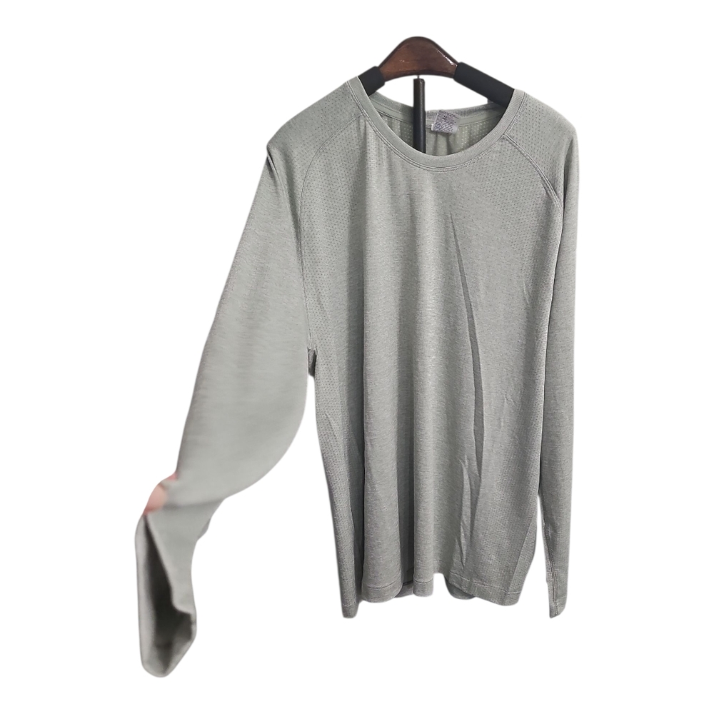 #0095 Men's Light‎ Sage Green-Gray Heathered Pattern, Long Sleeve  DRI Fit Top